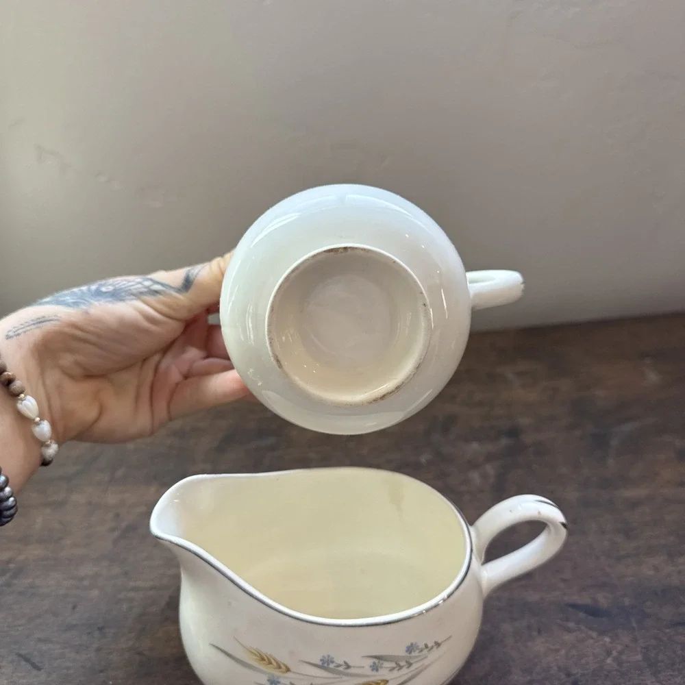 Vintage Homer Laughlin Cavalier Eggshell SOMERSET Wheat China Creamer Gravy Boat - Picture 8 of 11